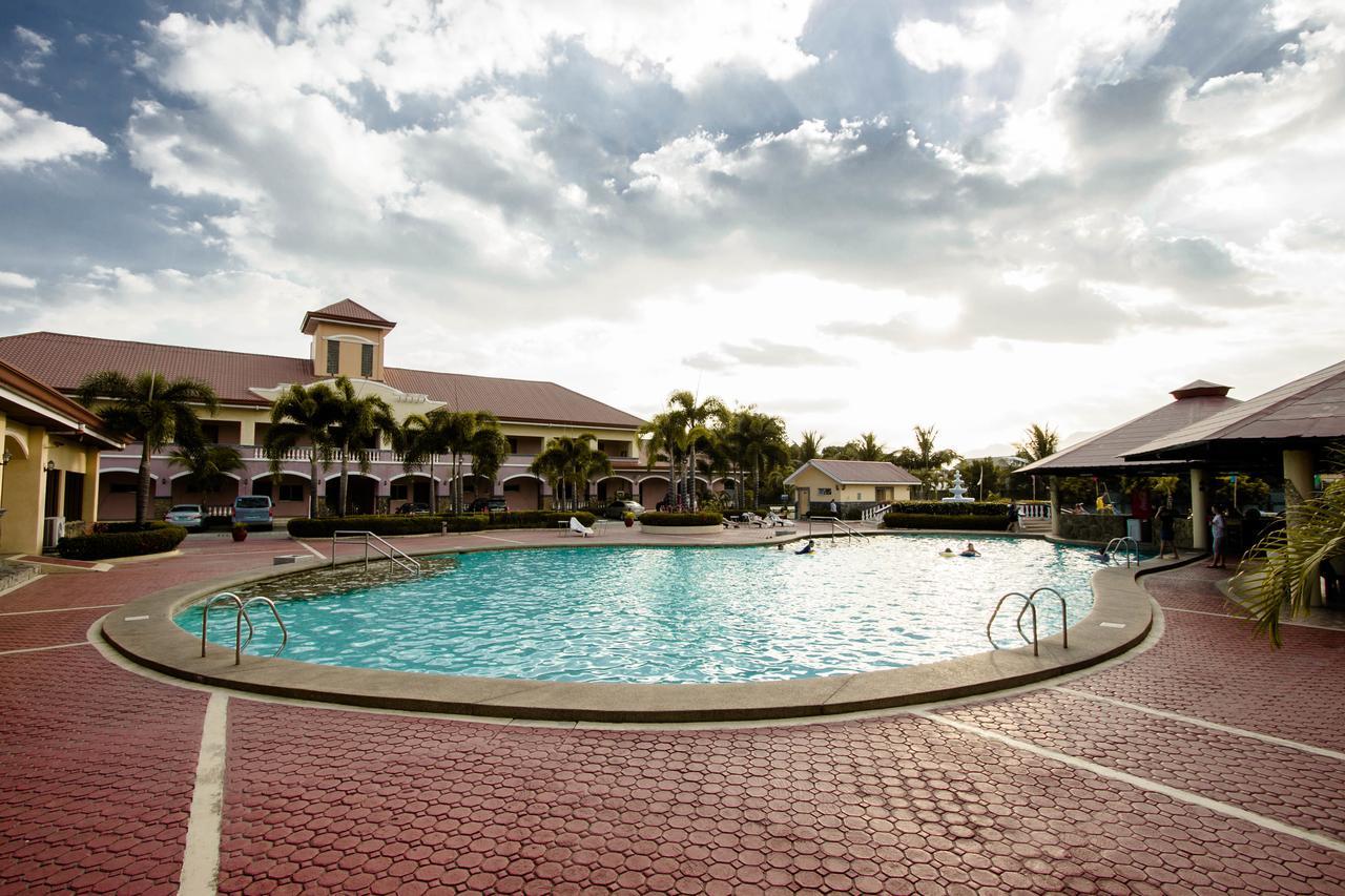 Subic Waterfront Resort And Hotel Екстериор снимка