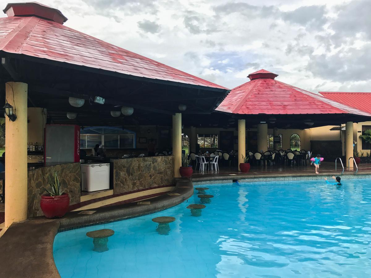 Subic Waterfront Resort And Hotel Екстериор снимка