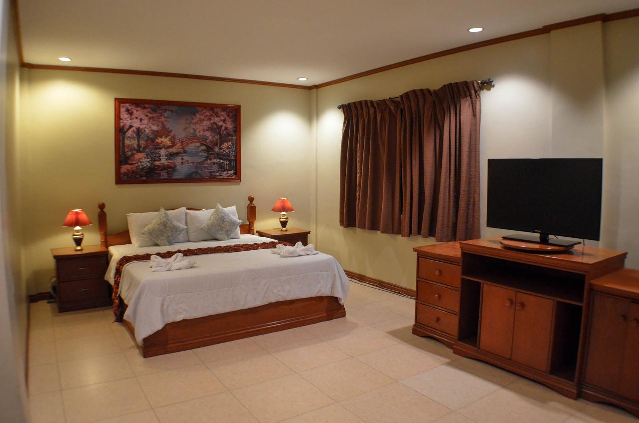 Subic Waterfront Resort And Hotel Екстериор снимка