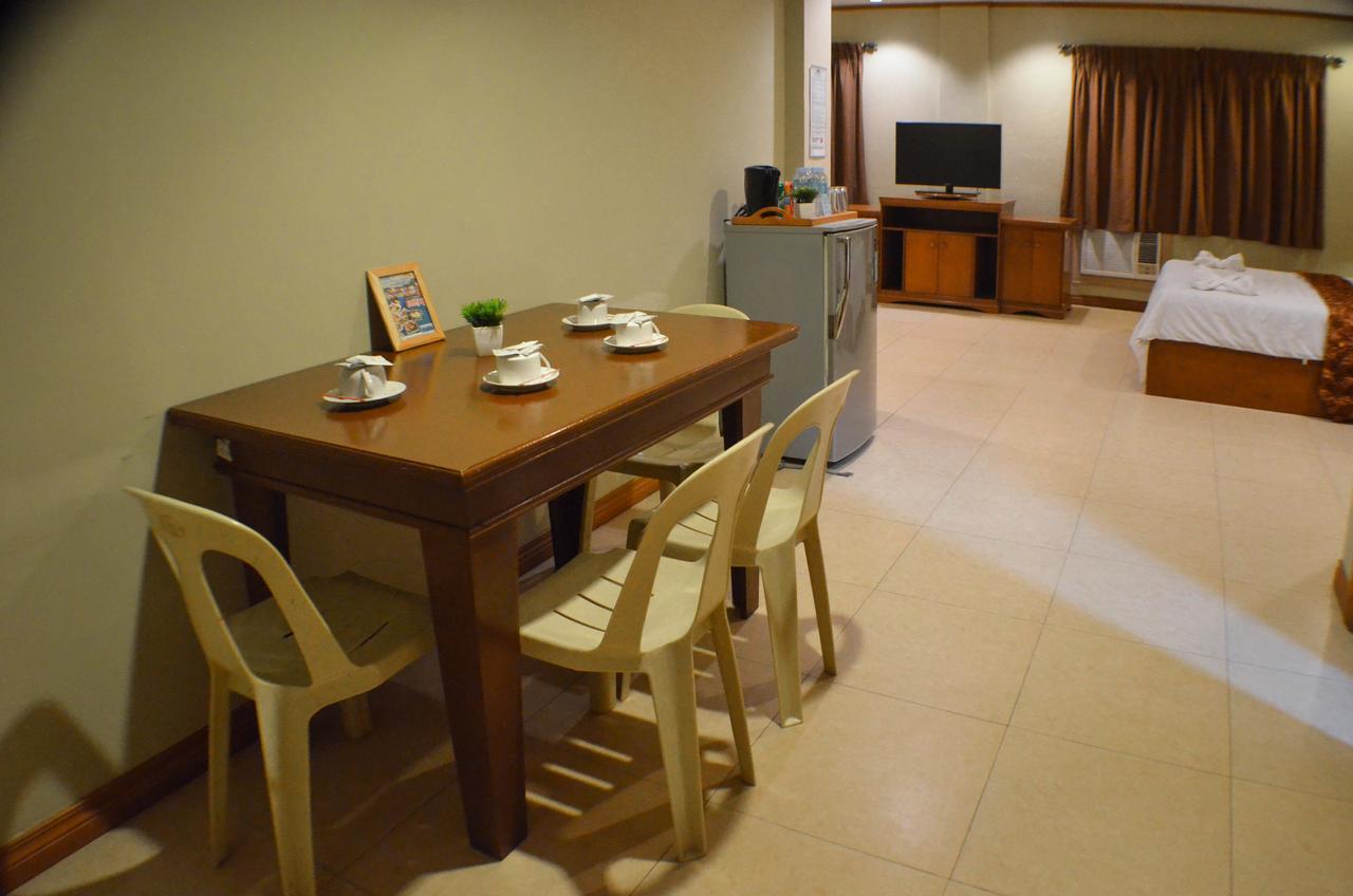 Subic Waterfront Resort And Hotel Екстериор снимка