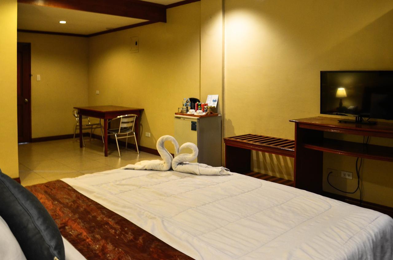 Subic Waterfront Resort And Hotel Екстериор снимка