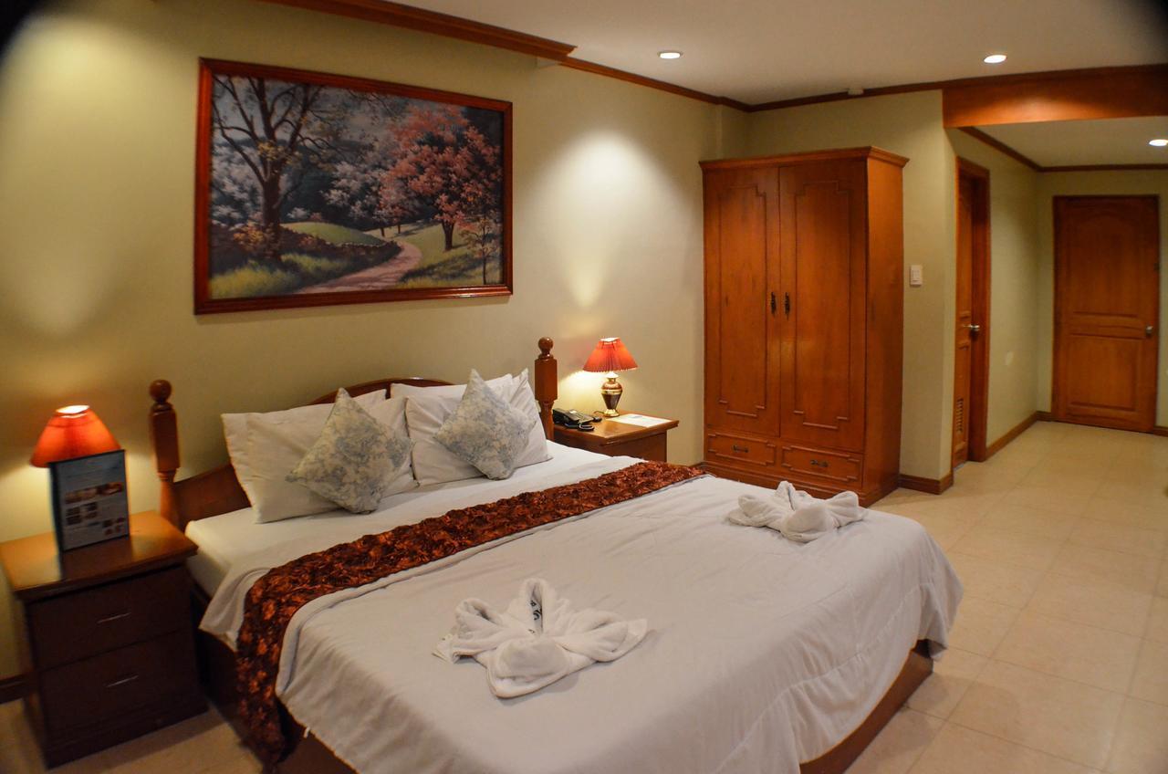 Subic Waterfront Resort And Hotel Екстериор снимка