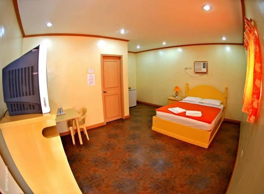 Subic Waterfront Resort And Hotel Екстериор снимка